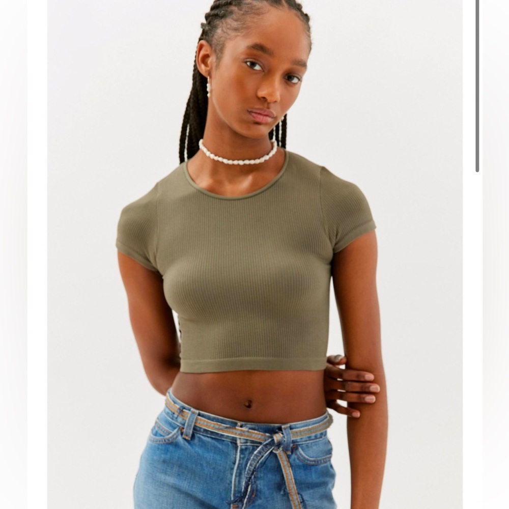 urban outfitter seamless olive green crop top tee xs/s